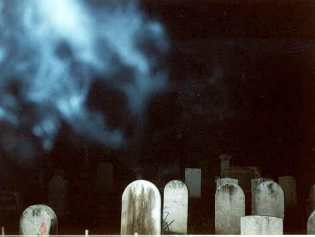 22 Terrifying And Creepy Photos Of Real Ghosts That Will 