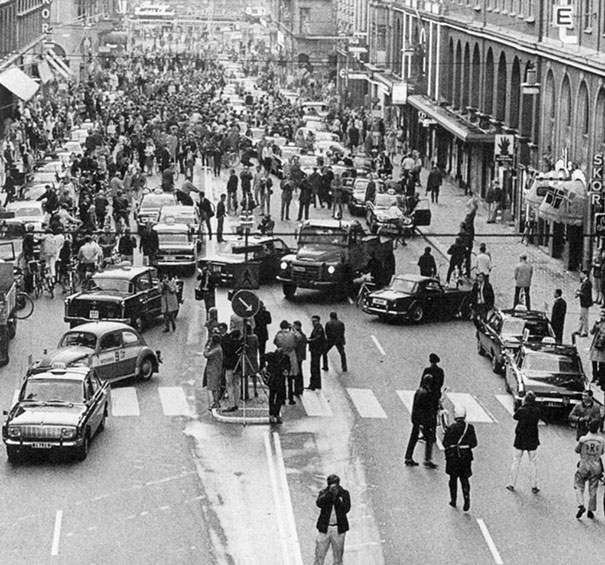 32. First morning after Sweden changed from driving on the left side to driving on the right, 1967