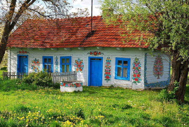 7. The colored village, Zalipie, Poland
