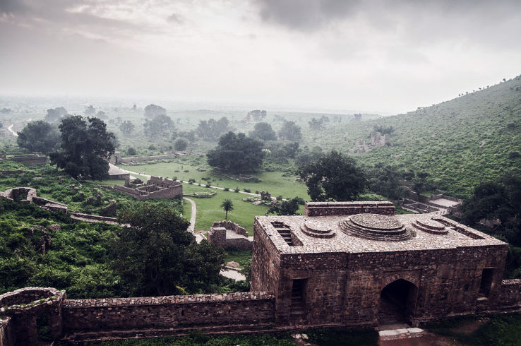 4a. bhangarh-fort-3