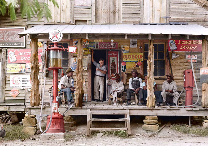 27. 'Old Gold’, Country Store, 1939